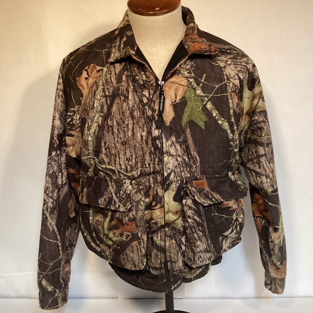 Vintage Woolrich  Mossy Oak Camouflage Jacket men’ size medium.